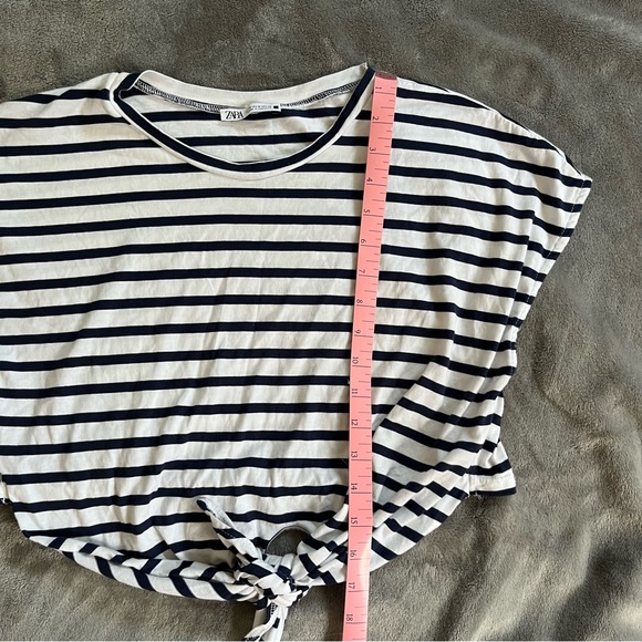 Zara Women's Knotted Short Sleeve Crop Top In Navy Stripe Size Medium - Picture 2 of 5